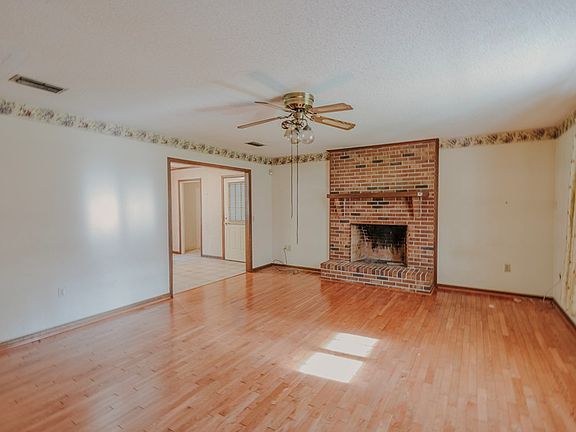 4th image of 107 Maggie Dr