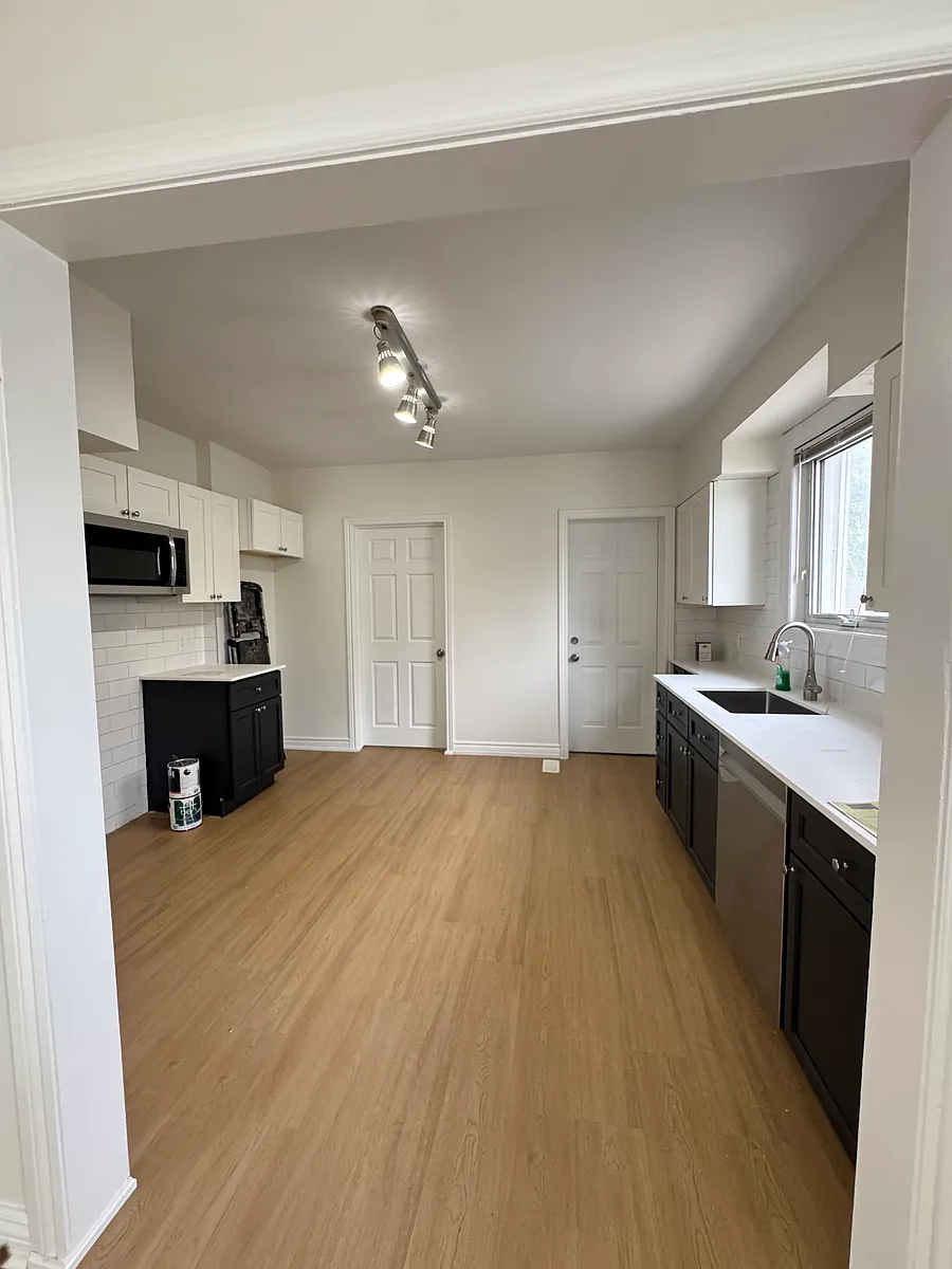 Building Photo - 432 Campbell Ave #432