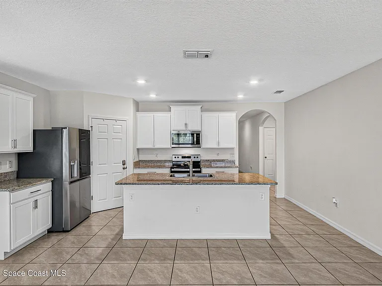 3419 Foggy Mist Rd SE — Photo 6