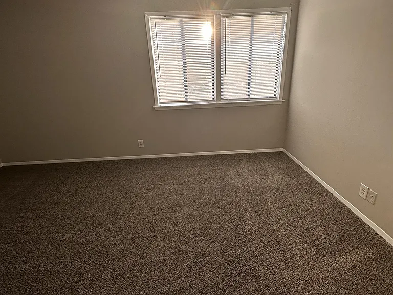 1057 Harold Dr #1 — Photo 7