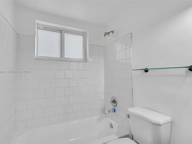 13880 NE 20th Pl #2 — Photo 6