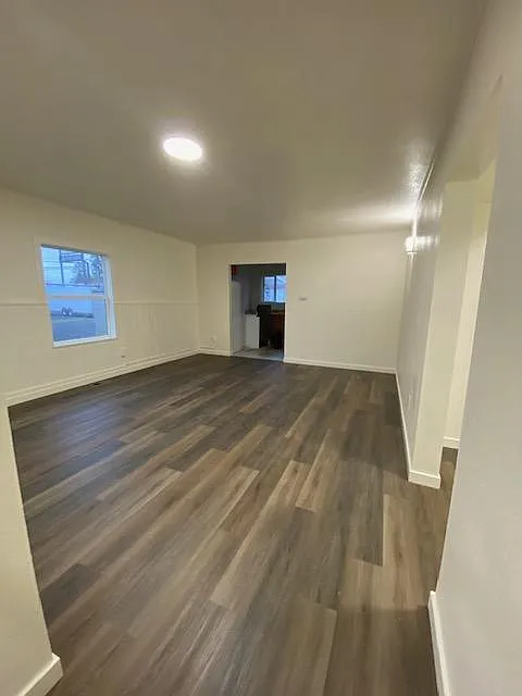 3 bed, 1200 sqft, $1,725 — Photo 2