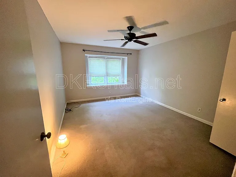 82 Montre Sq NW — Photo 20
