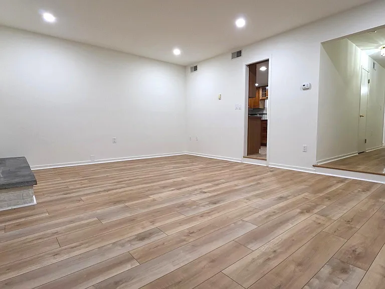 25 Village Dr — Photo 14