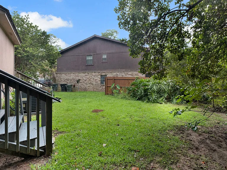 2340 Claremont Ln #B — Photo 14