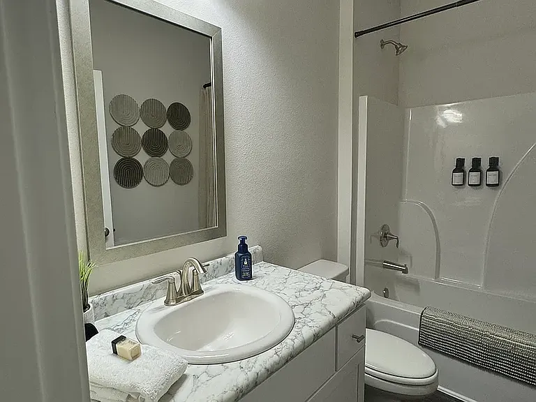 2692 Avalon St — Photo 29