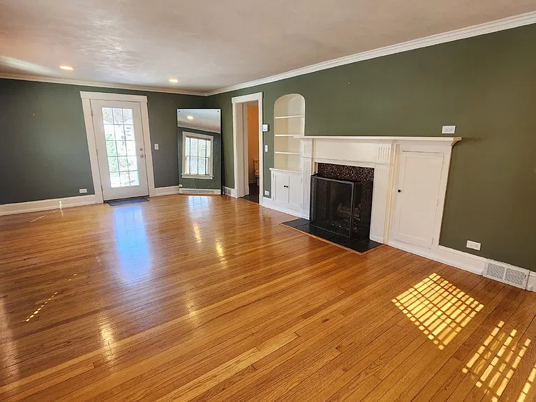 212 Roosevelt Ave — Photo 17