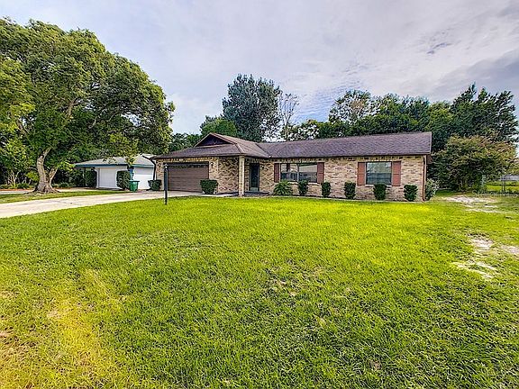 2nd image of 1053 E Lombardy Dr