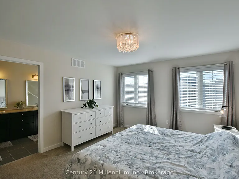 349 Yellow Birch Cres — Photo 30