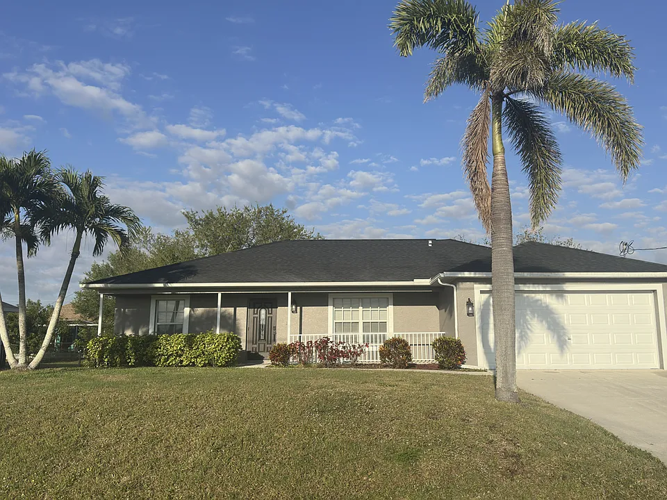 128 NW 25th Pl