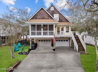120 NE 33rd St, Oak Island, NC 28465