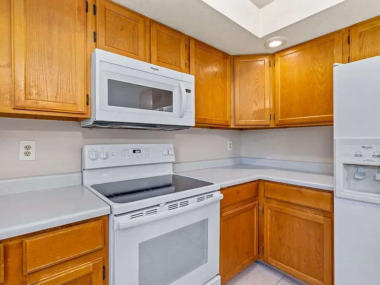 718 Justice Dr — Photo 11