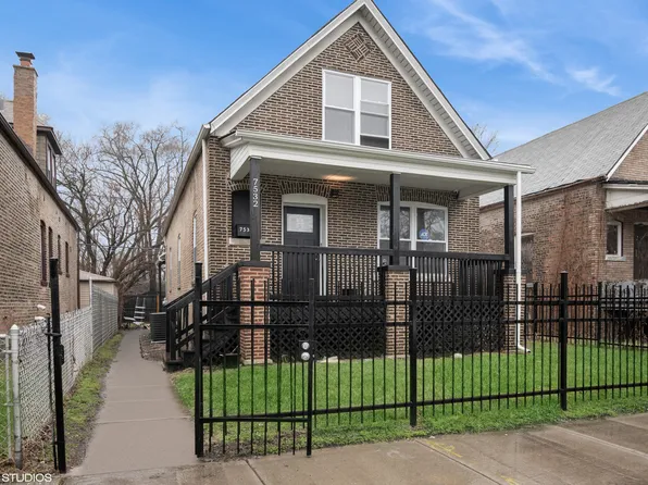 (undisclosed Address), Chicago, IL 60620