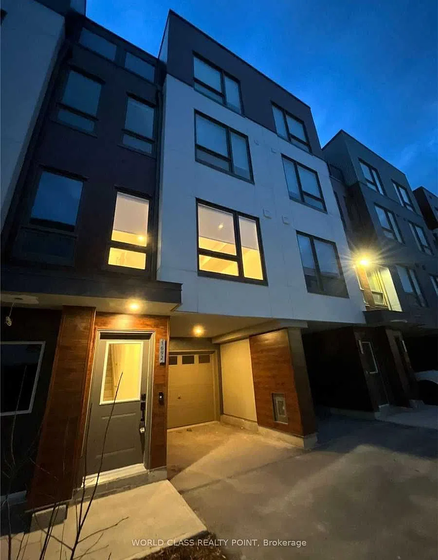 4 bed, $2,800 — Photo 1