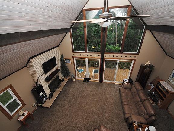 4th image of 2502 NE Panorama Dr