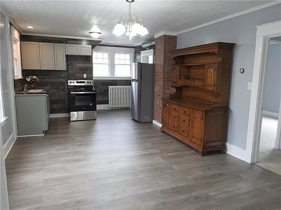 3rd image of 343 1/2 N McKean St
