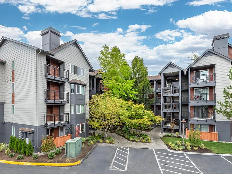 Redmond Place Apartments — Photo 23