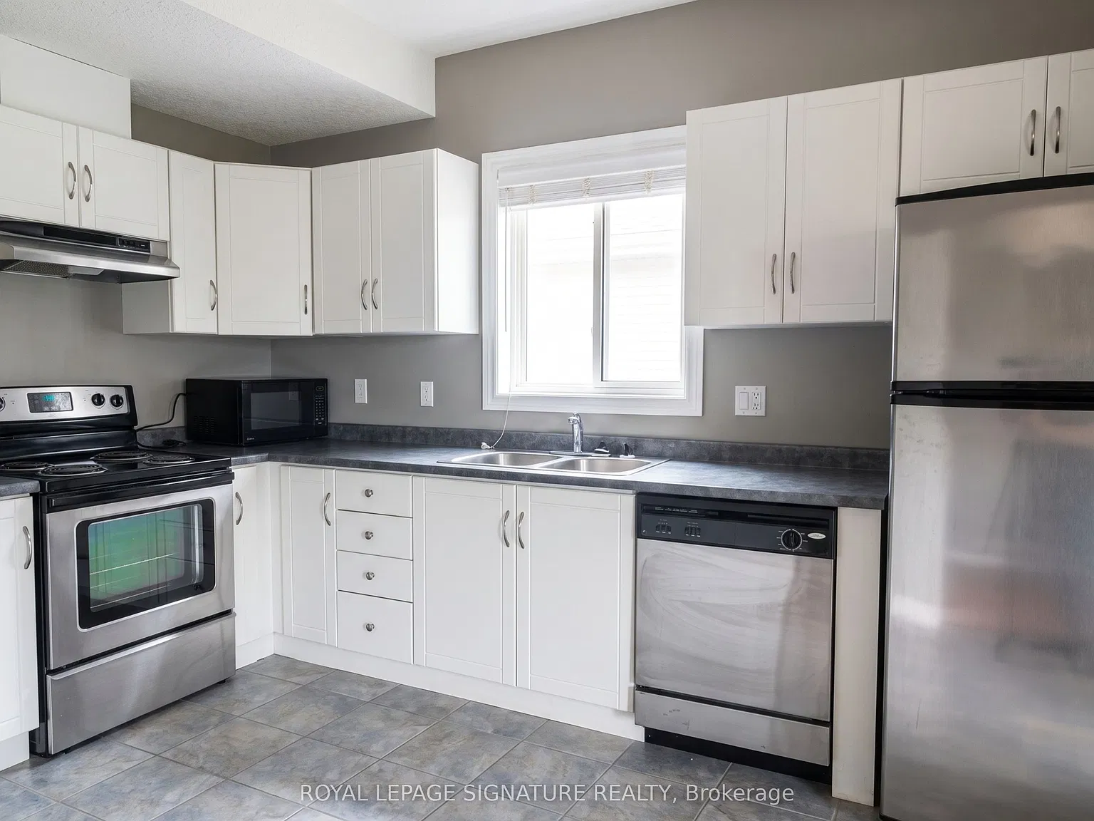 2 bed, $1,899 — Photo 4