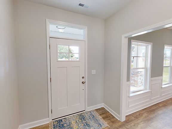 5th image of 195 Kenbridge Ln
