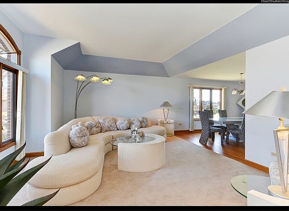 3rd image of 8545 Meadows Edge Trl