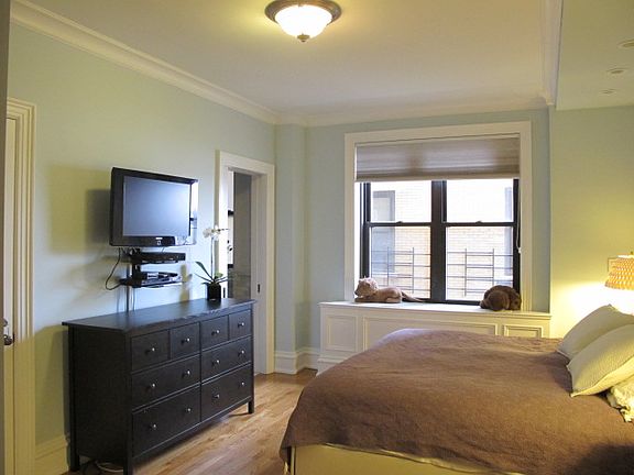 5th image of 905 W End Ave #72