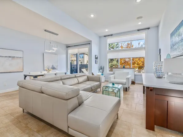 542 Ridgeland Way, Strathcona County, AB T8A 3A5