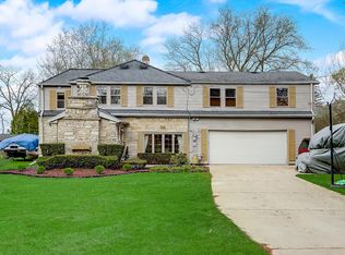 8110 E Wind Lake Rd, Wind Lake, WI 53185