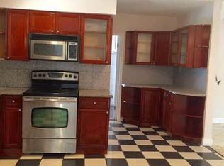 511 NE 180th Dr, North Miami Beach, FL 33162