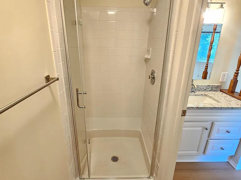 17021 Moss Side Ln — Photo 22