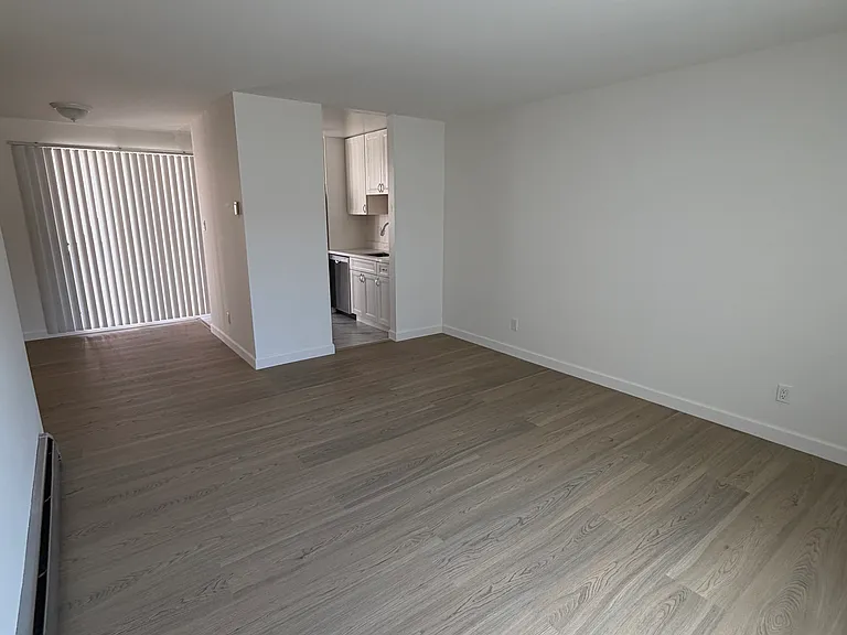1635-1637 Leavenworth St #303 — Photo 3