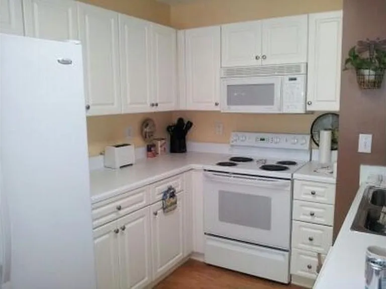 400 Cliffview Ct — Photo 4