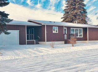 202 8th Ave SW, Rugby, ND 58368