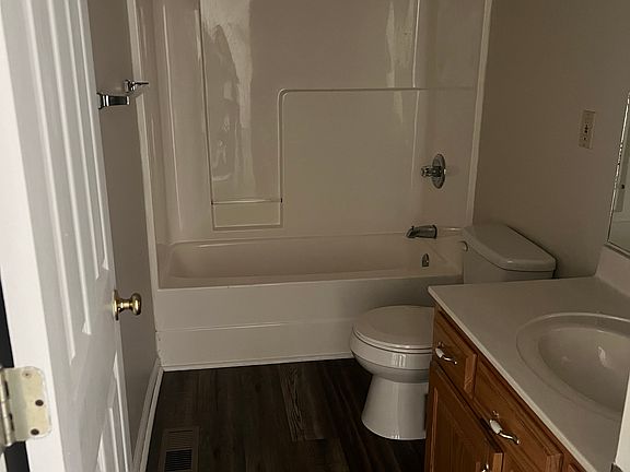 5th image of 614 S Seminole Dr #A