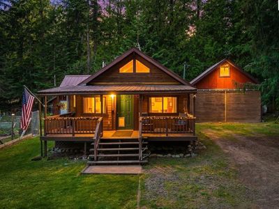428 Bottle Brand Rd, Hope, ID, 83836