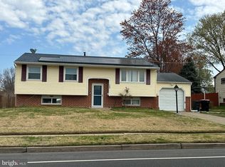 137 Kelly Driver Rd, Laurel Springs, NJ 08021