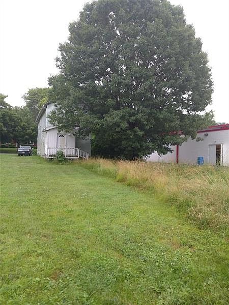 2nd image of 722 Neal St