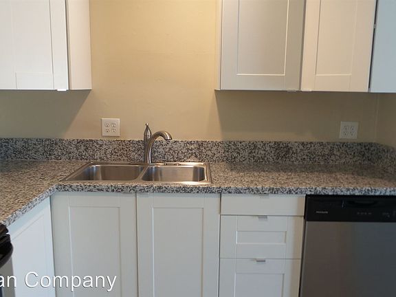 4th image of 120 S Saturmino Dr APT 06