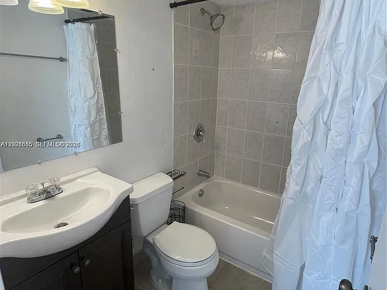 5199 NW 7th St #112 — Photo 12