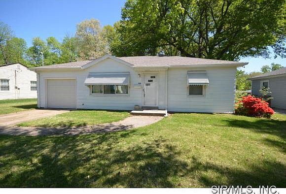 2nd image of 908 Terrace Dr