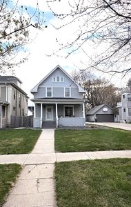 429 7th St S, Moorhead, MN, 56560