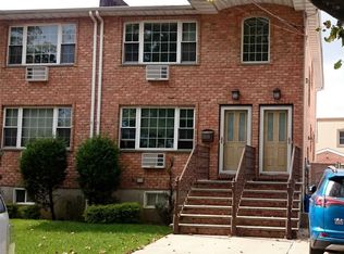 14006 243rd St, Rosedale, NY 11422