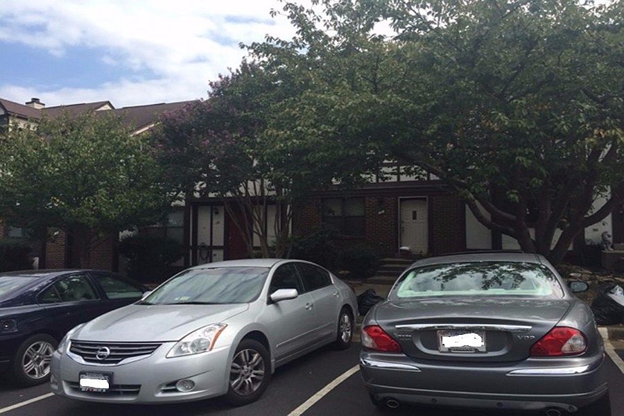 2nd image of 10 Lyndhurst Ct