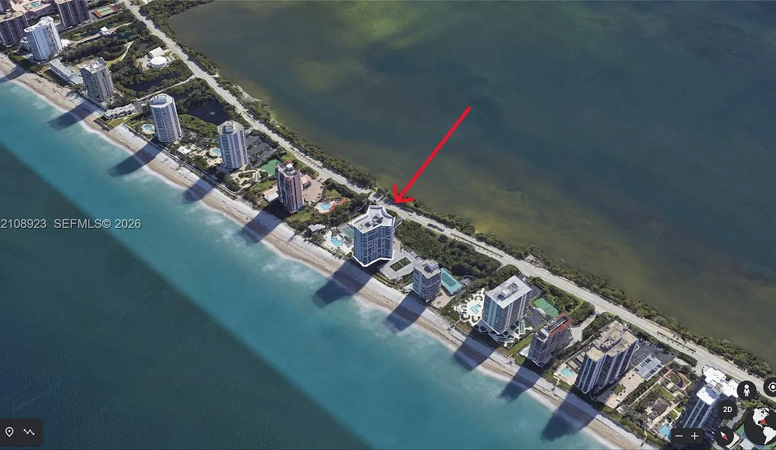 Corniche Condo — Photo 1