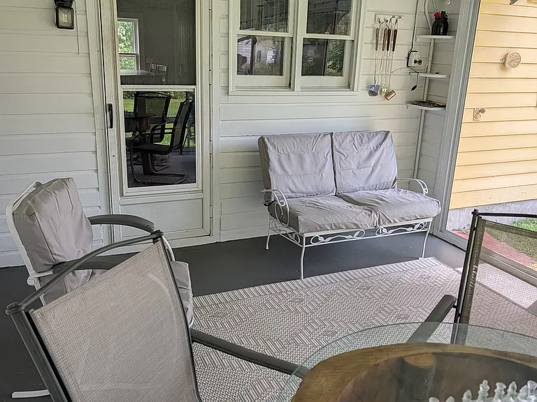 Sunporch leading into the kitchen.