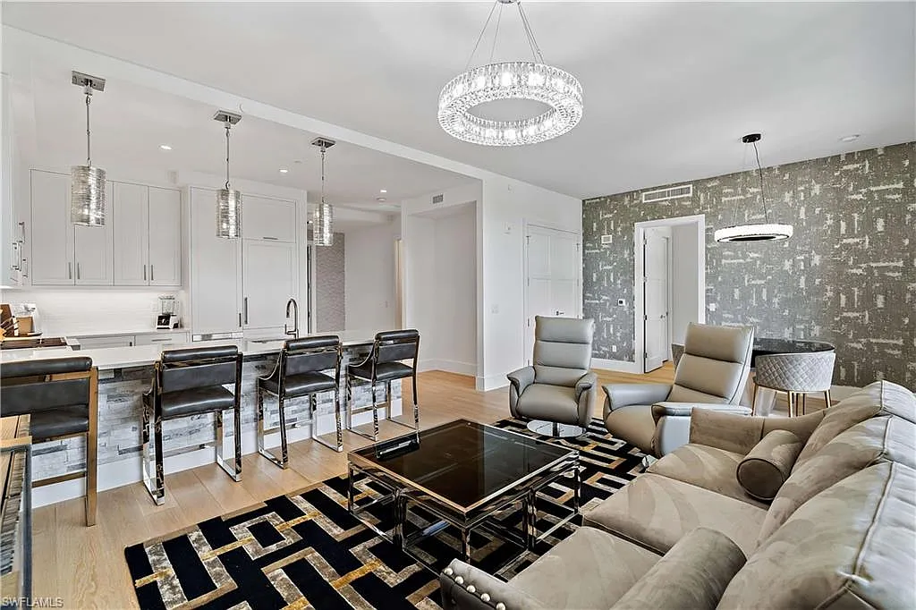 2 bed, 2.0 bath, 1482 sqft, $14,000 — Photo 3