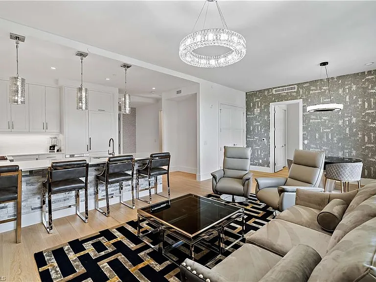 850 Central Ave #202 — Photo 3