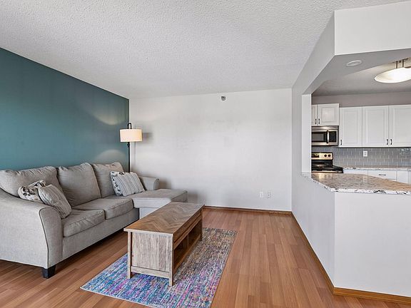 2nd image of 78 10th St E Unit 1610