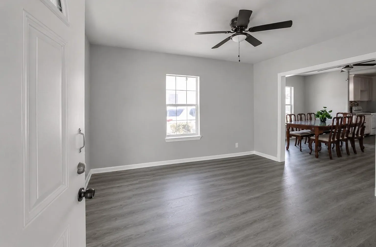2 bed, 1.0 bath, 944 sqft, $1,400 — Photo 3