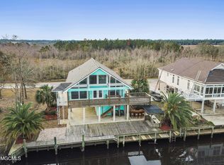 11027 Bay Cove Dr, Bay Saint Louis, MS 39520