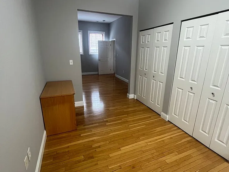 2404 Prospect Ave — Photo 49